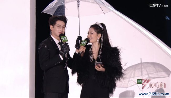 曝浪姐成团夜莫得团秀 现场狼藉词语争议多